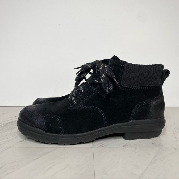UGG Hapsburg Black Lace Up Ankle Boot 9 - Picture 15 of 15